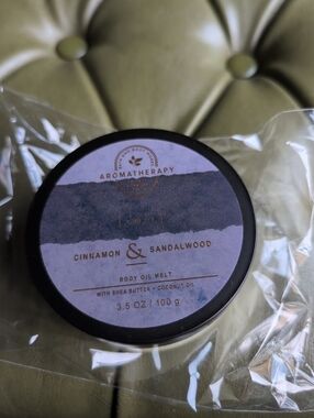 Bath & Body Works Aeromatherapy Cinnamon & Sandalwood Body Oil Melt New Sealed